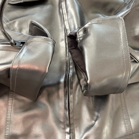 NWOT XOXO Gold Metallic Moto Jacket SZ XL - Picture 10 of 14